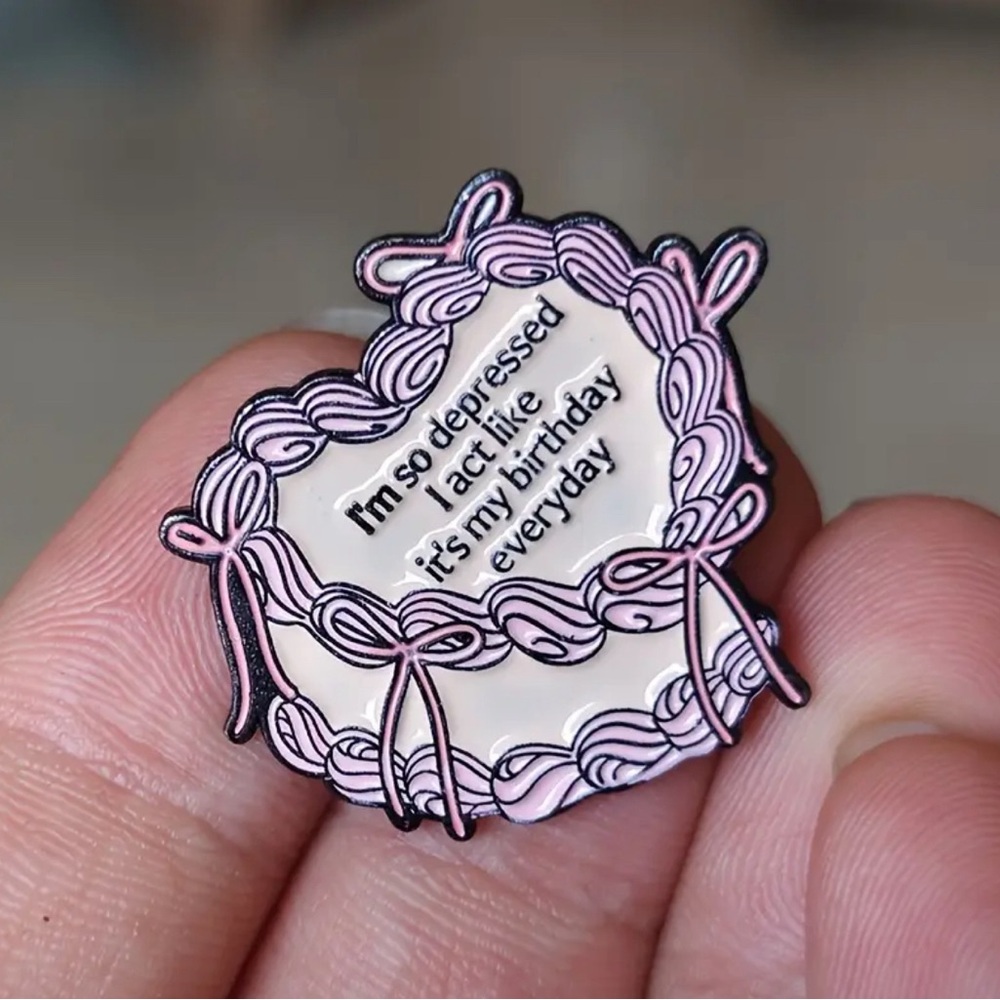 2/$25 Taylor Swift Pin